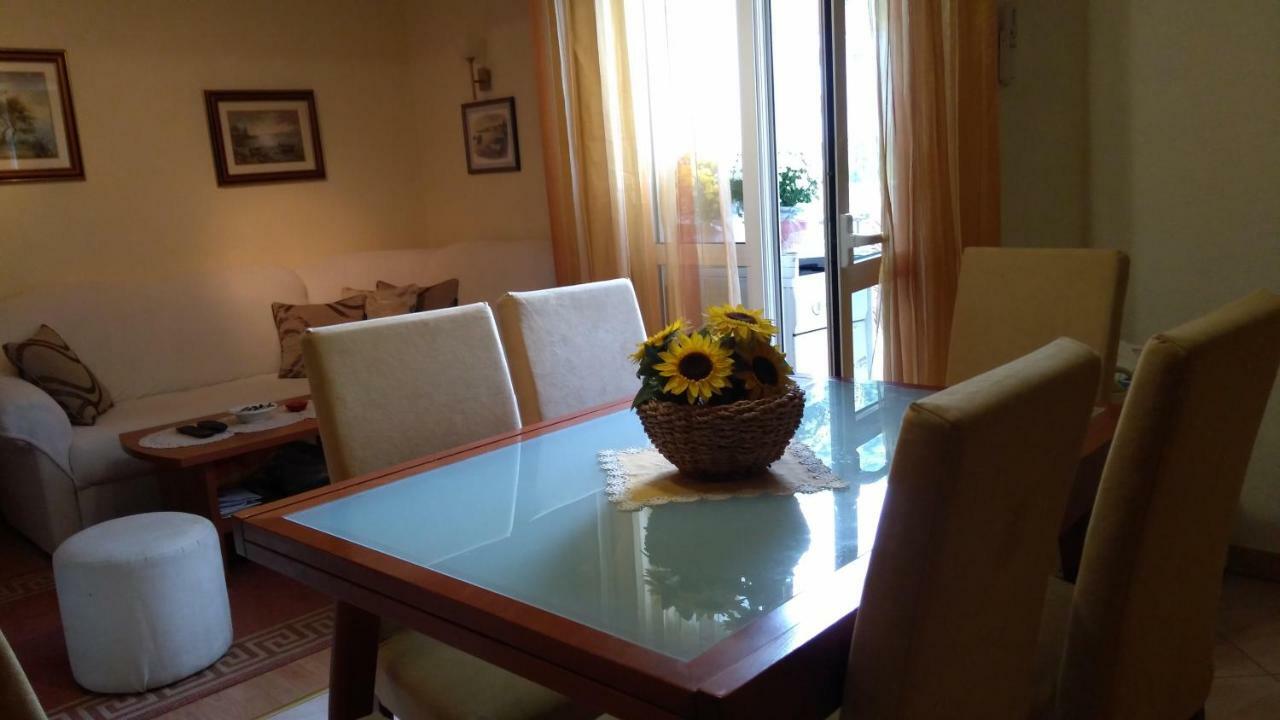 Apartment Tatjana Vis Luaran gambar